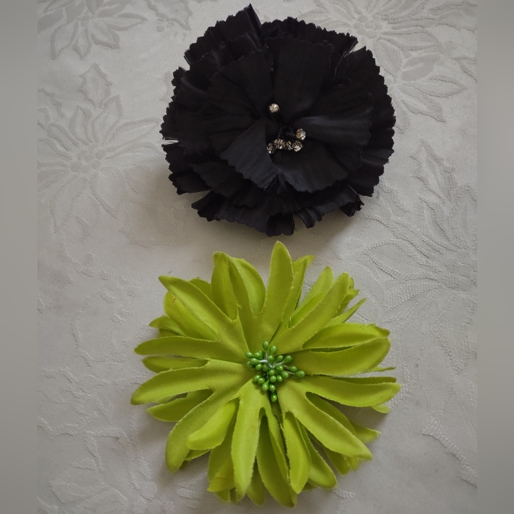 Black & Lime Green Flower Accesories
